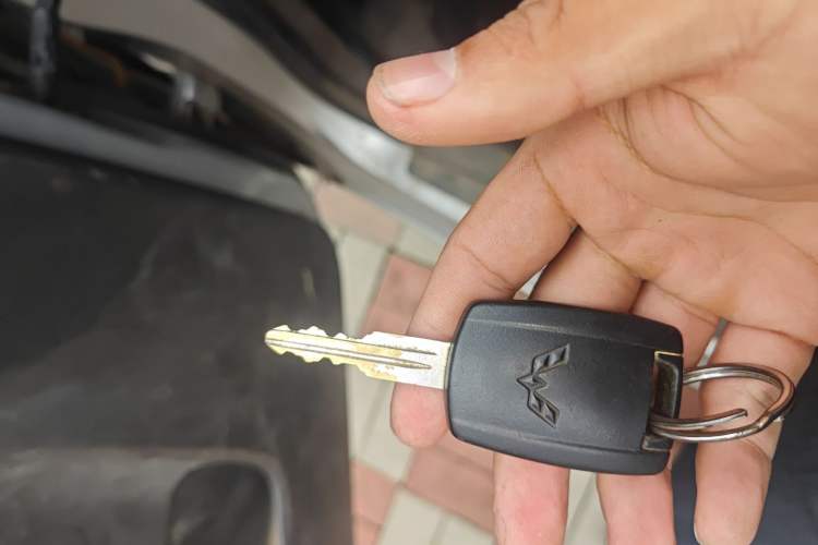 Used Wuling Rongguang V 2016 1.2L Practical Model Non-Power-Assisted Vehicle Key