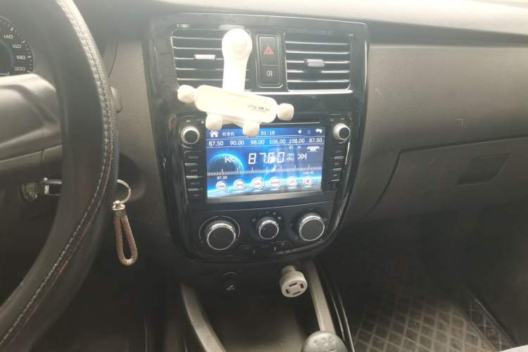 Used Wuling Rongguang V 2016 1.5L Standard Version Audio And AC Panel