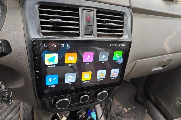 Used Wuling Rongguang V 2016 1.5L Practical Version Audio And AC Panel