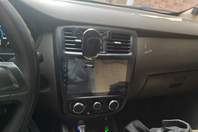Used Wuling Rongguang V 2016 1.5L Standard Version Audio And AC Panel