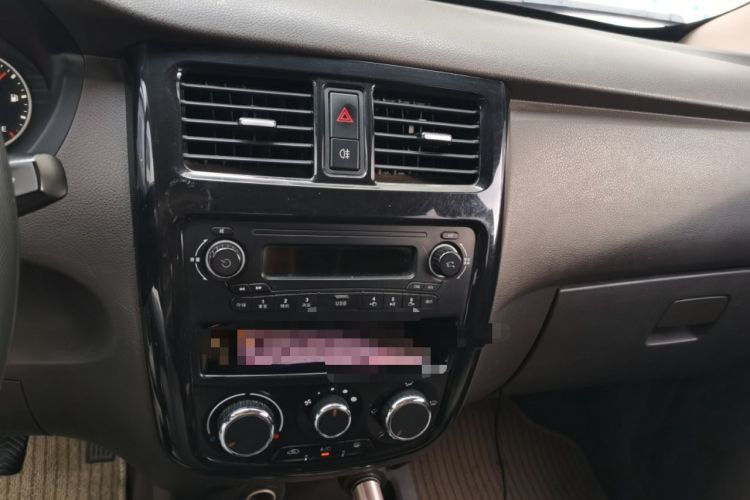 Used Wuling Rongguang V 2016 1.5L Standard Version Audio And AC Panel
