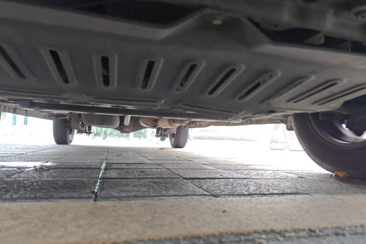 Used Wuling Rongguang V 2016 1.5L Standard Version Chassis Front