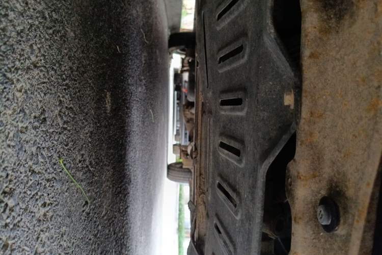 Used Wuling Rongguang V 2016 1.5L Practical Version Chassis Front