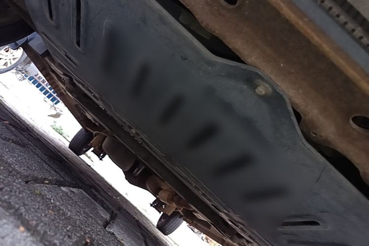 Used Wuling Rongguang V 2016 1.5L Practical Version Chassis Front