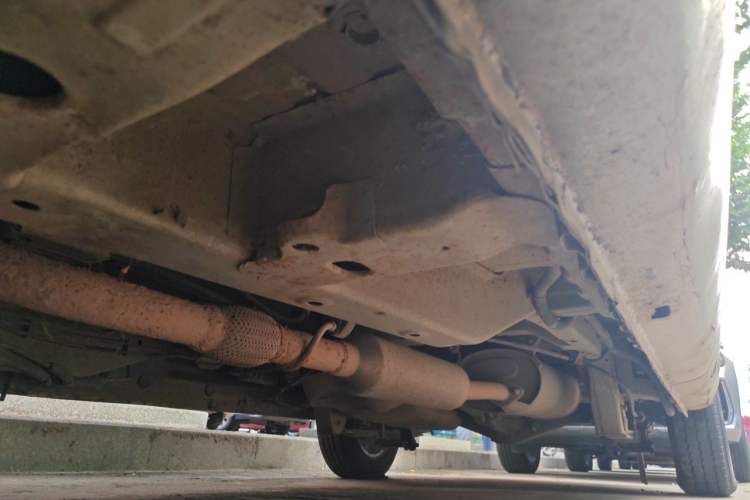 Used Wuling Rongguang V 2016 1.5L Standard Version Chassis Front Left