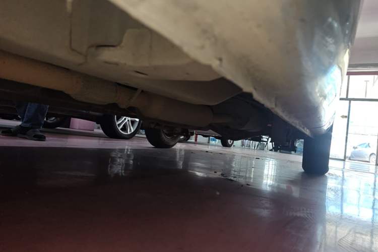 Used Wuling Rongguang V 2016 1.5L Practical Version Chassis Front Left