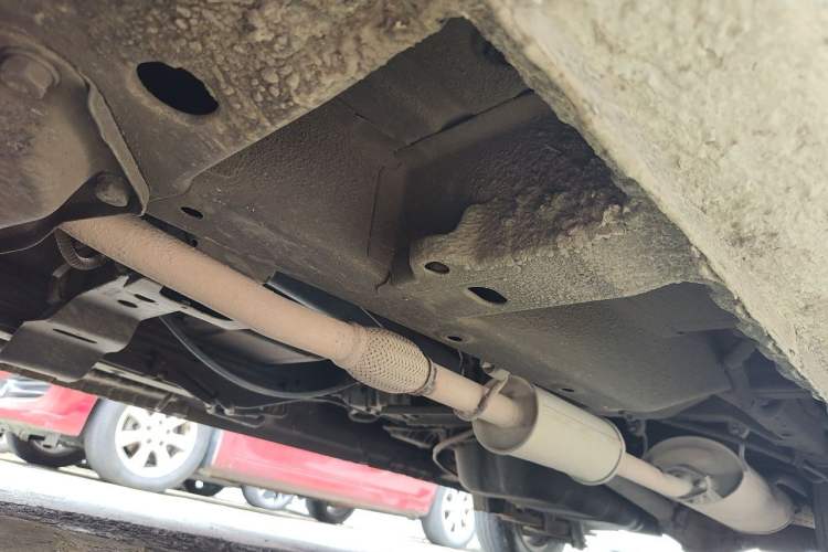 Used Wuling Rongguang V 2016 1.2L Practical Version Chassis Front Left