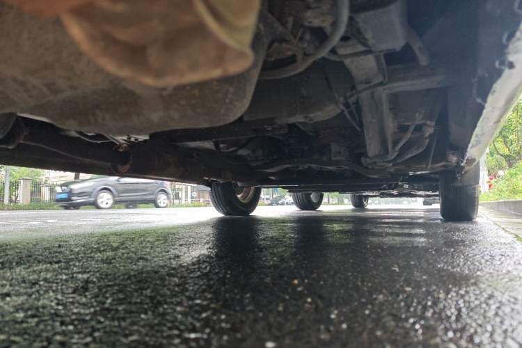 Used Wuling Rongguang V 2016 1.5L Standard Version Chassis Front Left