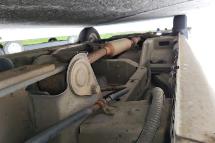 Used Wuling Rongguang V 2016 1.5L Standard Version Chassis Front Left