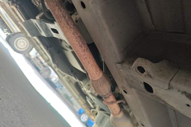 Used Wuling Rongguang V 2016 1.5L Standard Version Chassis Front Left
