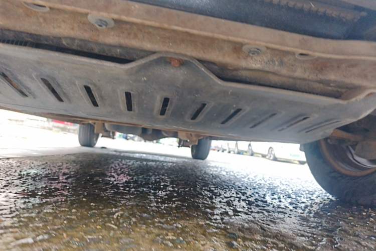 Used Wuling Rongguang V 2016 1.5L Practical Version Chassis Front