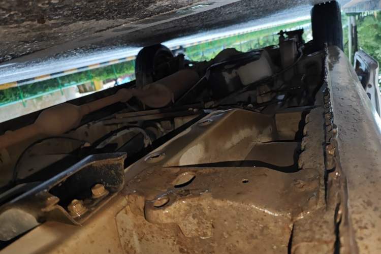 Used Wuling Rongguang V 2016 1.2L Practical Version Chassis Front Right