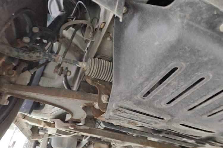 Used Wuling Rongguang V 2016 1.2L Practical Version Chassis Front Right