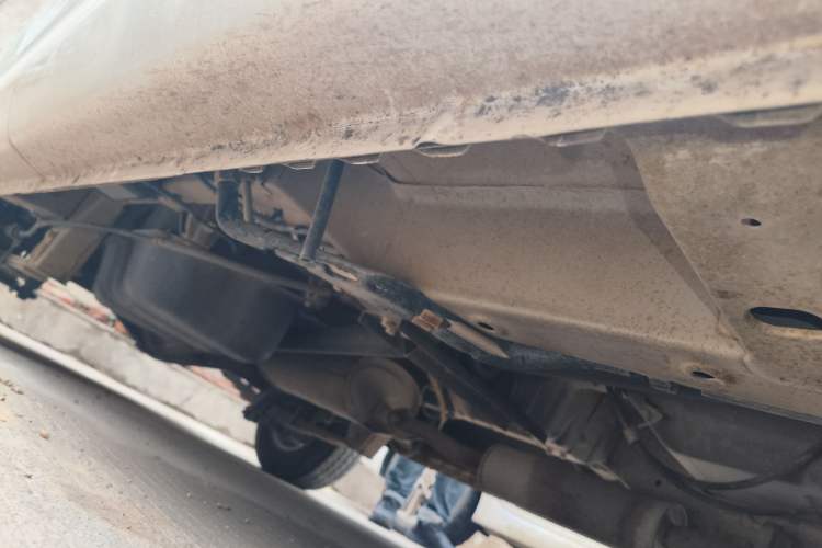 Used Wuling Rongguang V 2016 1.5L Standard Version Chassis Front Right