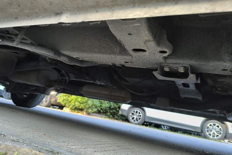 Used Wuling Rongguang V 2016 1.5L Standard Version Chassis Front Right