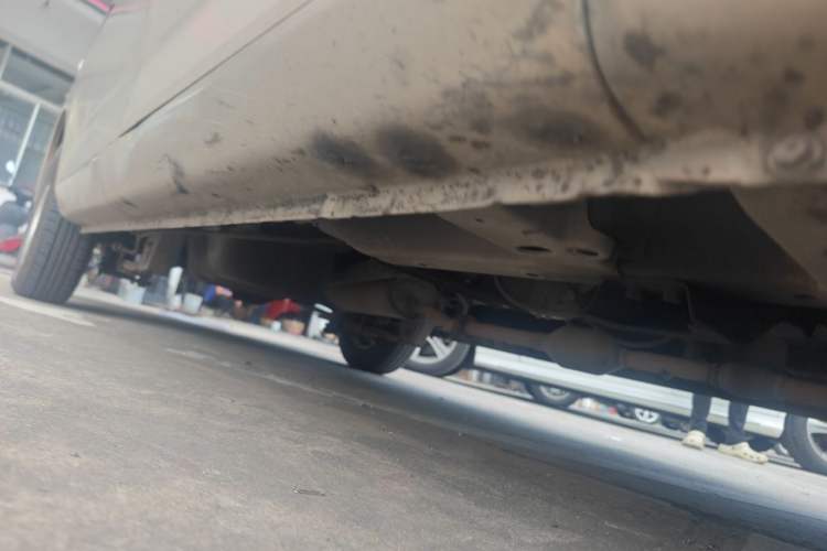 Used Wuling Rongguang V 2016 1.2L Practical Model Non-Power-Assisted Chassis Front Right