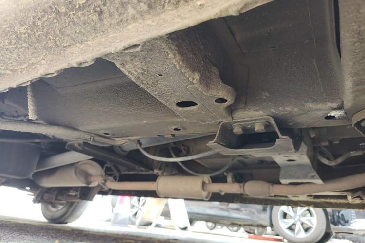 Used Wuling Rongguang V 2016 1.2L Practical Version Chassis Front Right