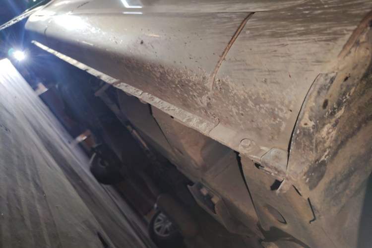Used Wuling Rongguang V 2016 1.5L Standard Version Chassis Front Right
