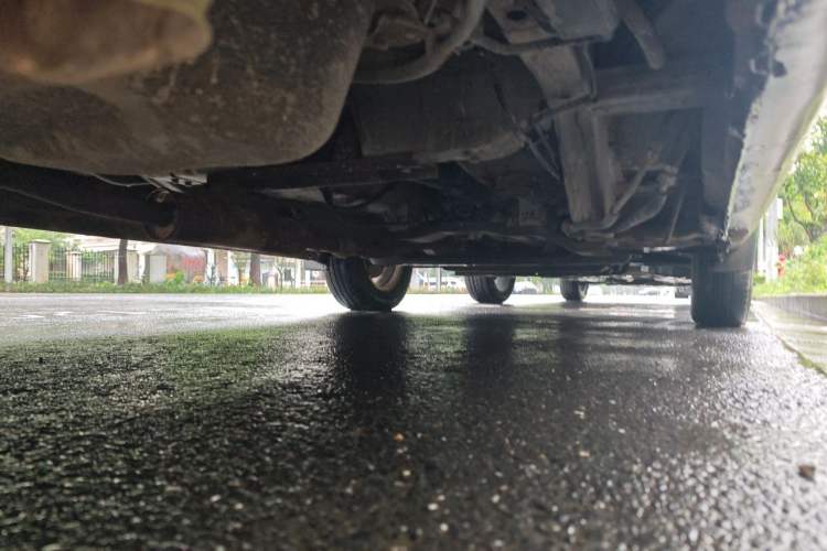 Used Wuling Rongguang V 2016 1.5L Standard Version Chassis Front Right
