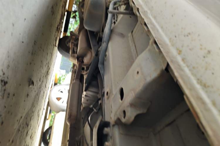 Used Wuling Rongguang V 2016 1.5L Standard Version Chassis Front Right