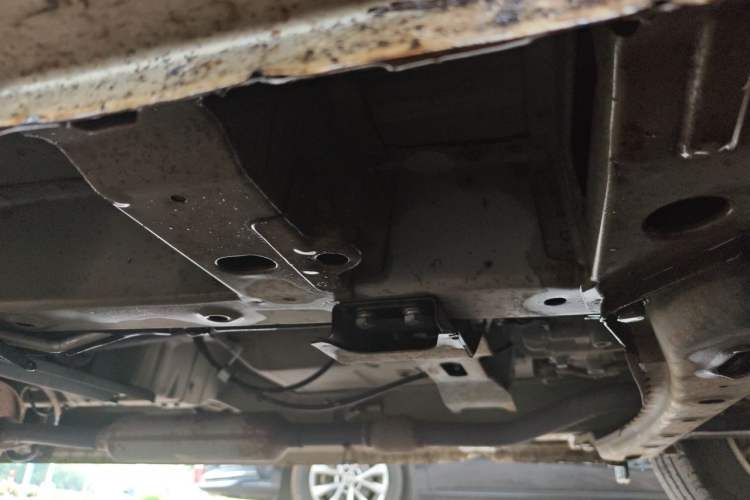 Used Wuling Rongguang V 2016 1.5L Standard Version Chassis Front Right