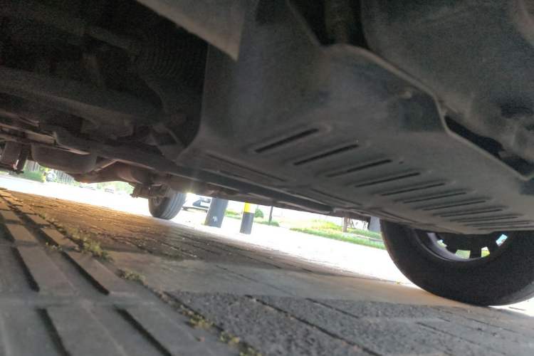 Used Wuling Rongguang V 2016 1.5L Standard Version Chassis Front Right