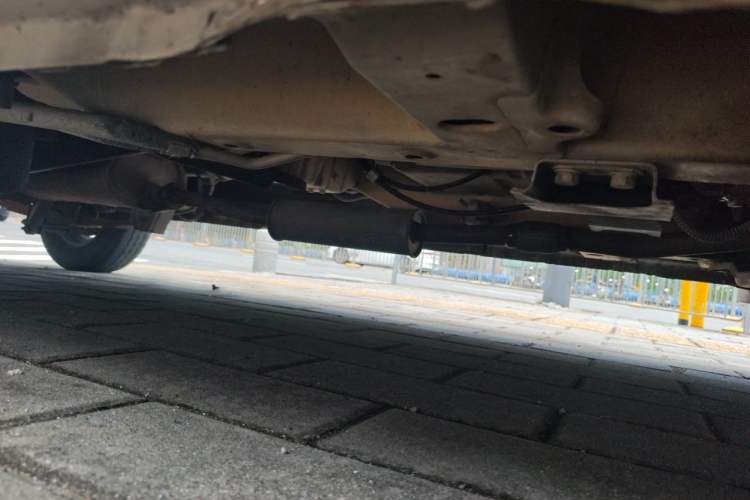Used Wuling Rongguang V 2016 1.5L Standard Version Chassis Front Right