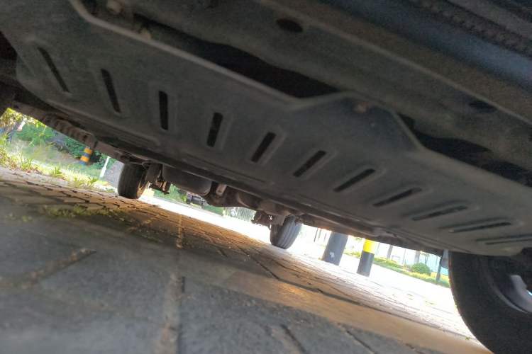 Used Wuling Rongguang V 2016 1.5L Standard Version Chassis Front