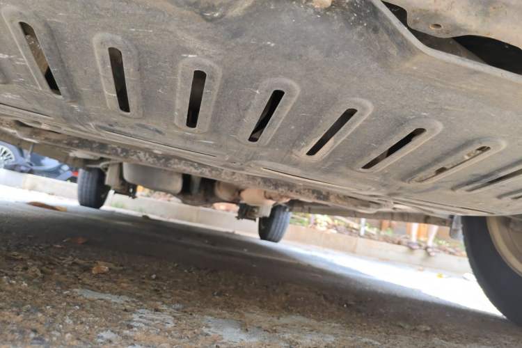 Used Wuling Rongguang V 2016 1.5L Standard Version Chassis Front