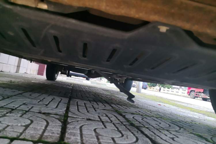 Used Wuling Rongguang V 2016 1.5L Standard Version Chassis Front