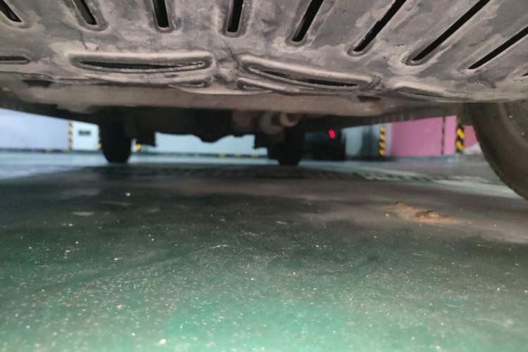 Used Wuling Rongguang V 2016 1.2L Practical Version Chassis Front
