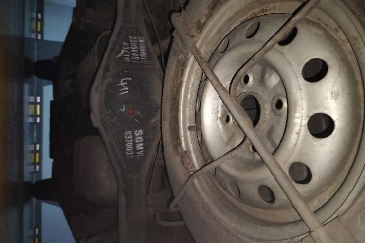 Used Wuling Rongguang V 2016 1.5L Standard Version Chassis Rear
