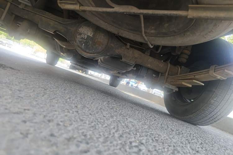 Used Wuling Rongguang V 2016 1.2L Practical Model Non-Power-Assisted Chassis Rear