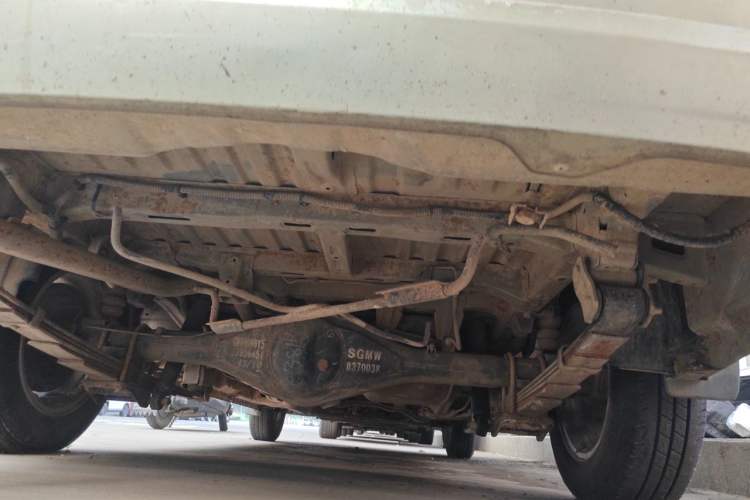Used Wuling Rongguang V 2016 1.5L Standard Version Chassis Rear