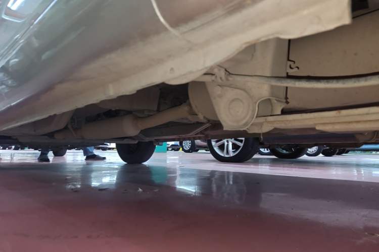 Used Wuling Rongguang V 2016 1.5L Practical Version Chassis Rear Left