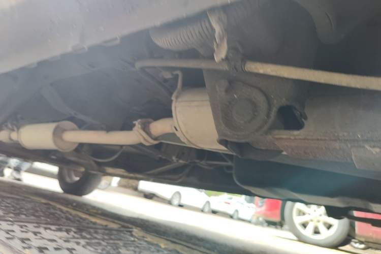 Used Wuling Rongguang V 2016 1.2L Practical Version Chassis Rear Left