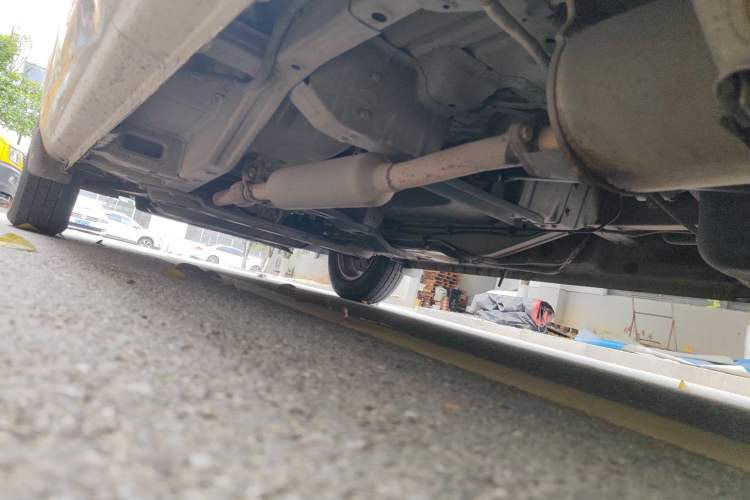 Used Wuling Rongguang V 2016 1.5L Standard Version Chassis Rear Left