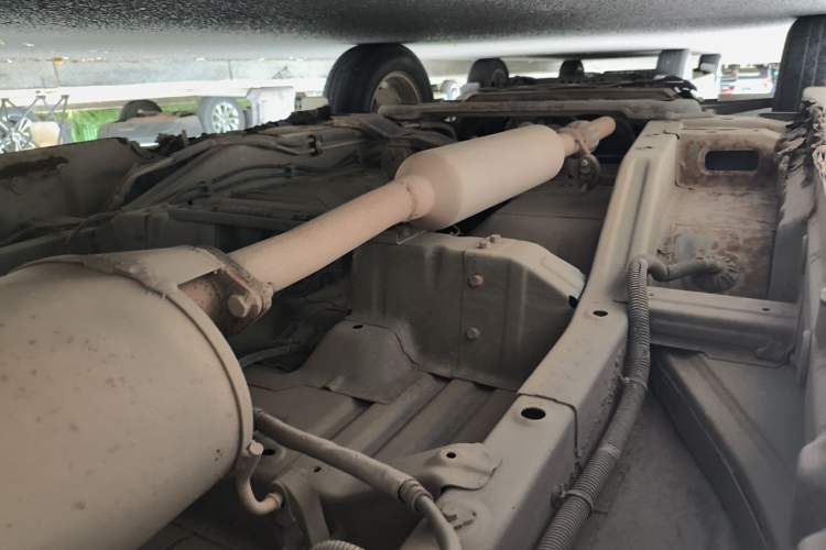 Used Wuling Rongguang V 2016 1.5L Standard Version Chassis Rear Left