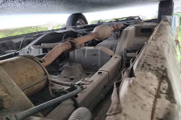 Used Wuling Rongguang V 2016 1.2L Standard Version Chassis Rear Left