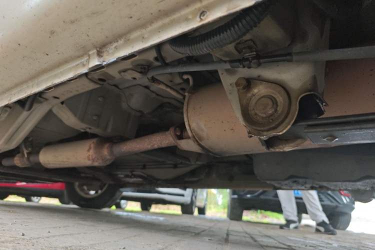 Used Wuling Rongguang V 2016 1.5L Standard Version Chassis Rear Left