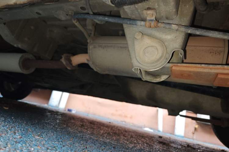 Used Wuling Rongguang V 2016 1.2L Standard Version Chassis Rear Left