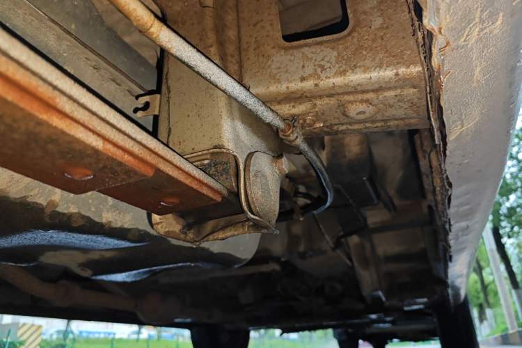 Used Wuling Rongguang V 2016 1.2L Practical Version Chassis Rear Right