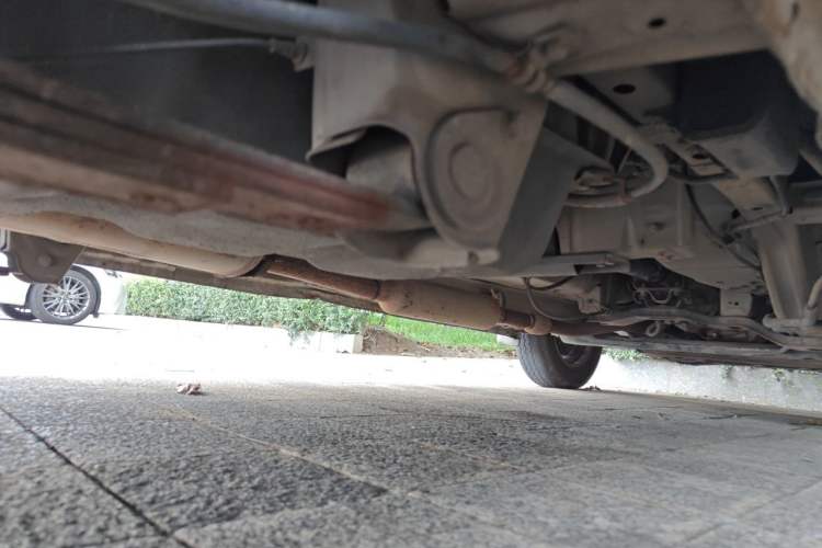Used Wuling Rongguang V 2016 1.5L Standard Version Chassis Rear Right