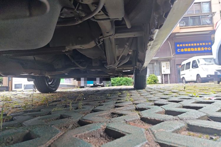 Used Wuling Rongguang V 2016 1.2L Standard Version Chassis Rear Right