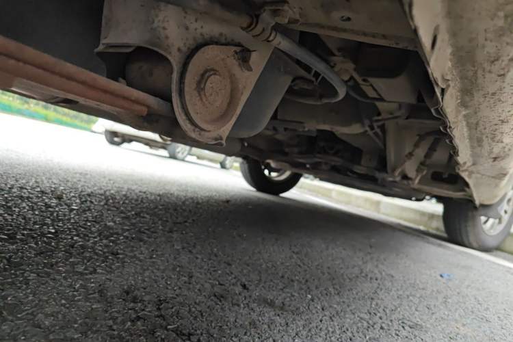 Used Wuling Rongguang V 2016 1.5L Practical Version Chassis Rear Right