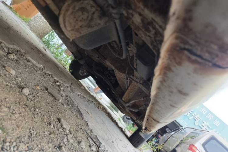 Used Wuling Rongguang V 2016 1.5L Standard Version Chassis Rear Right