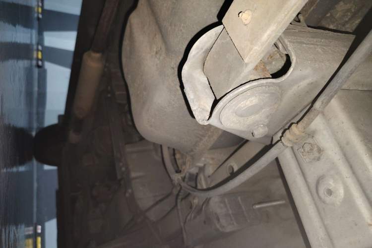 Used Wuling Rongguang V 2016 1.5L Standard Version Chassis Rear Right