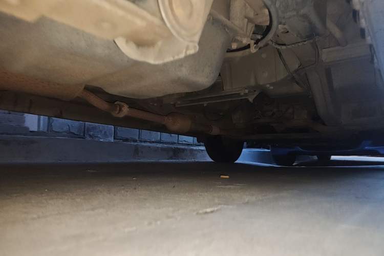 Used Wuling Rongguang V 2016 1.2L Practical Model Non-Power-Assisted Chassis Rear Right