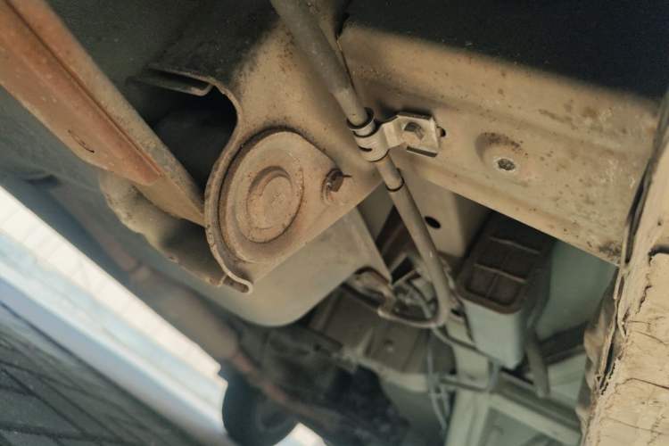 Used Wuling Rongguang V 2016 1.5L Standard Version Chassis Rear Right