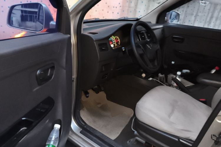 Used Wuling Rongguang V 2016 1.5L Standard Version Driver Seat